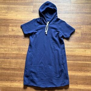 Small PACT shortsleeved hooded dress with pockets
